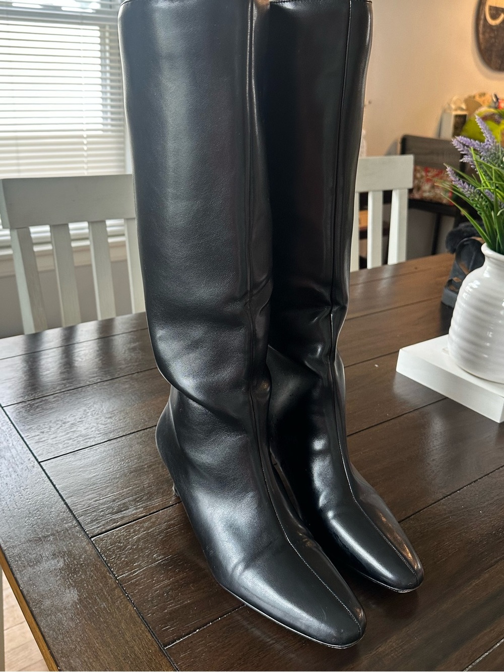 🍁Classic Black Knee-High faux Leather Boots🍁